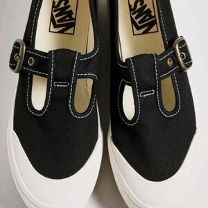 NEW Vans Style 93 Mary Jane Black and White Buckle Sneakers Unisex